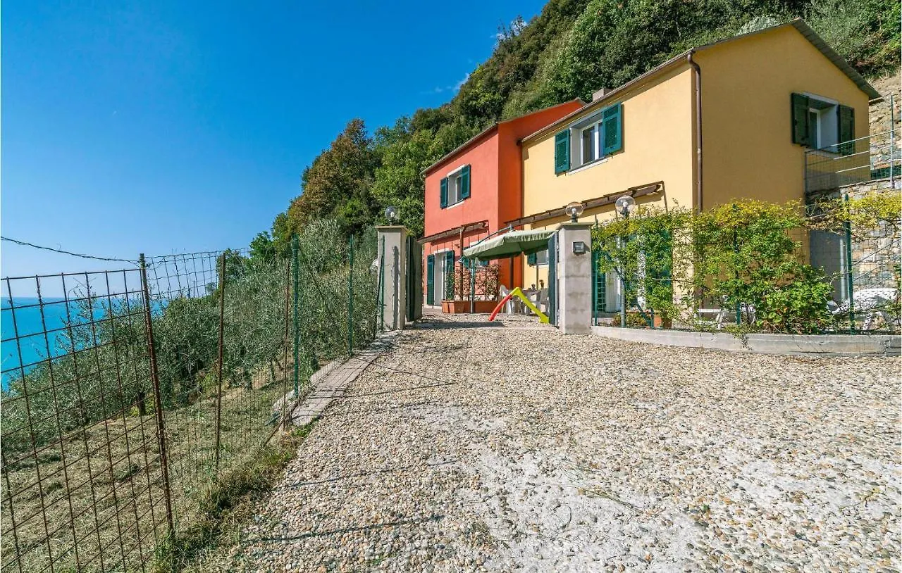 La Casa Gialla Framura Holiday home